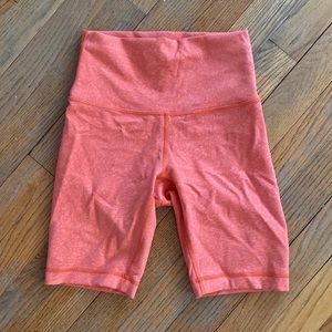 Wunder Train High-Rise Short 6”